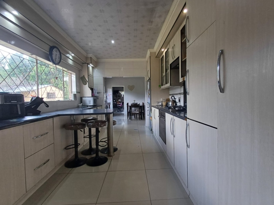 4 Bedroom Property for Sale in Flamwood North West